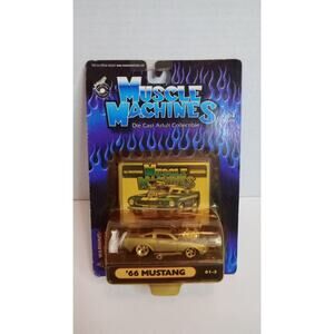 1/64 MUSCLE MACHINES 1966 FORD MUSTANG FASTBACK LIGHT SILVER & BLACK STRIPES B36